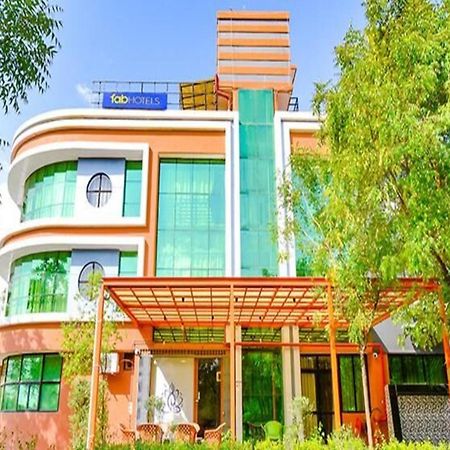 Collection O 88939 Siddharth Corporate Gandhinagar Exterior foto