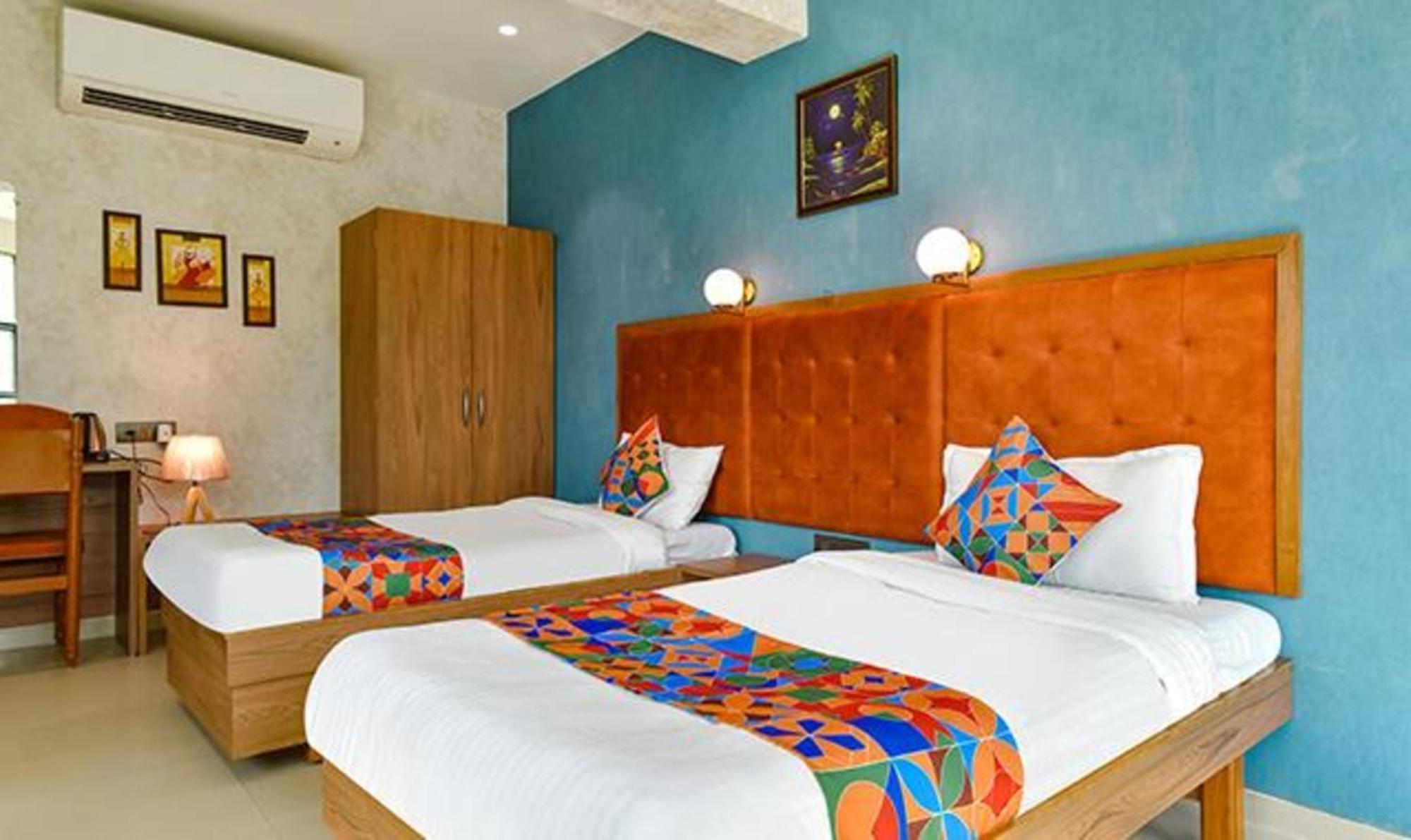 Collection O 88939 Siddharth Corporate Gandhinagar Exterior foto