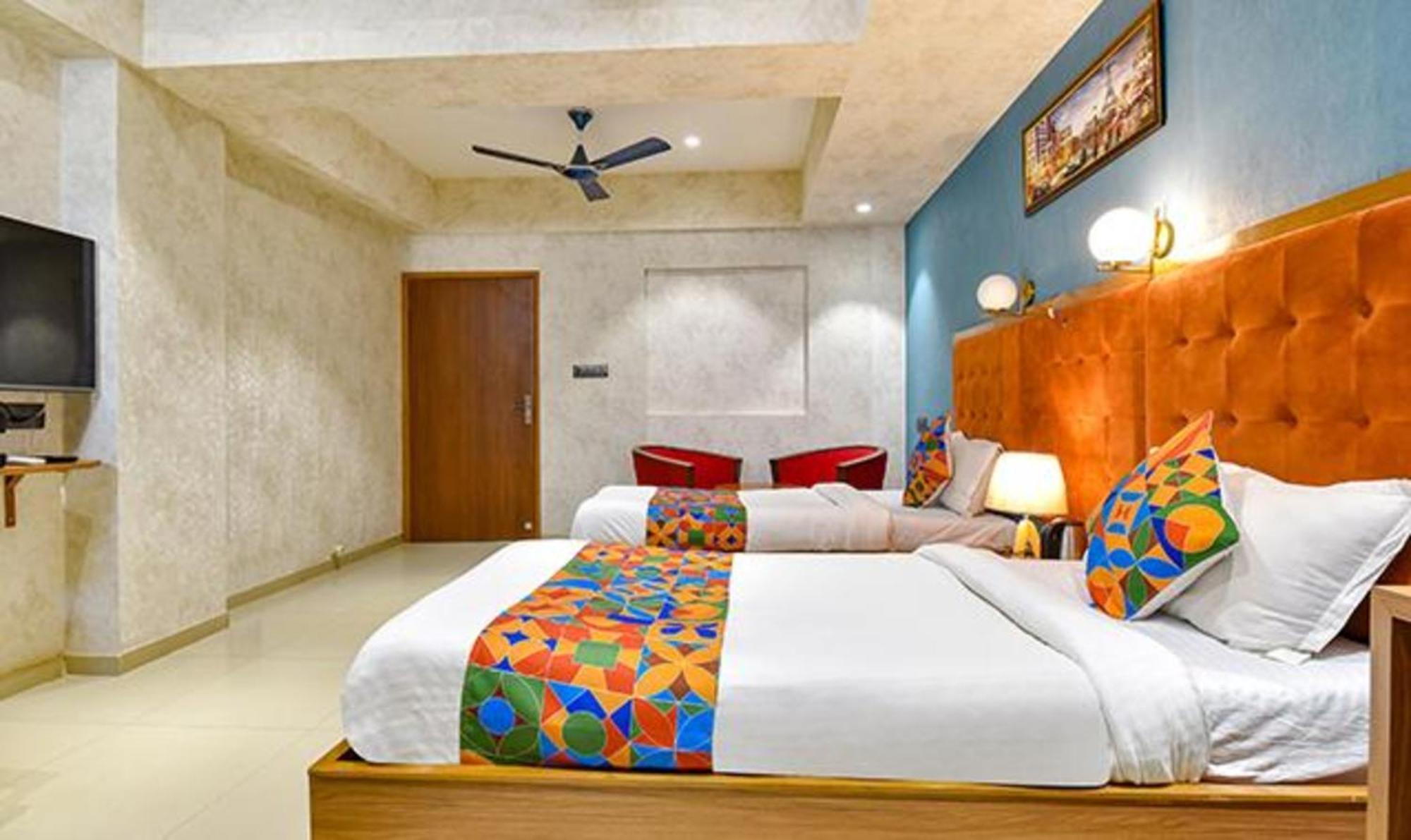 Collection O 88939 Siddharth Corporate Gandhinagar Exterior foto
